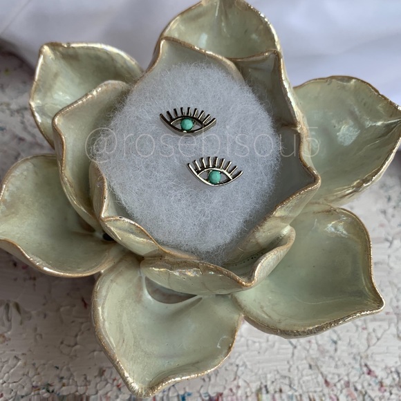 💋🆕Silver + Turquoise Boho Evil Eye Stud Earrings - Picture 4 of 4